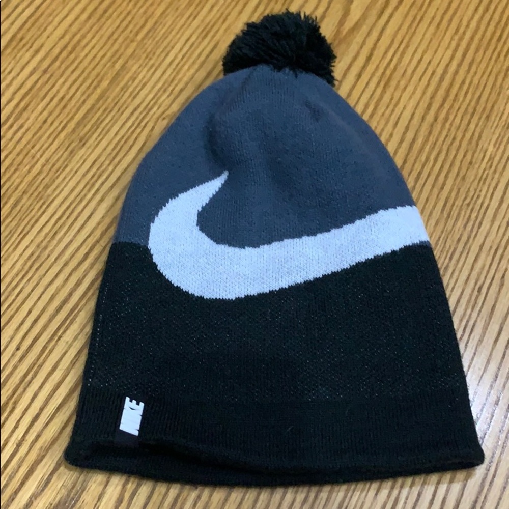 Nike Awesome Youth Hat, Black and Gray. Super soft and comfy!!